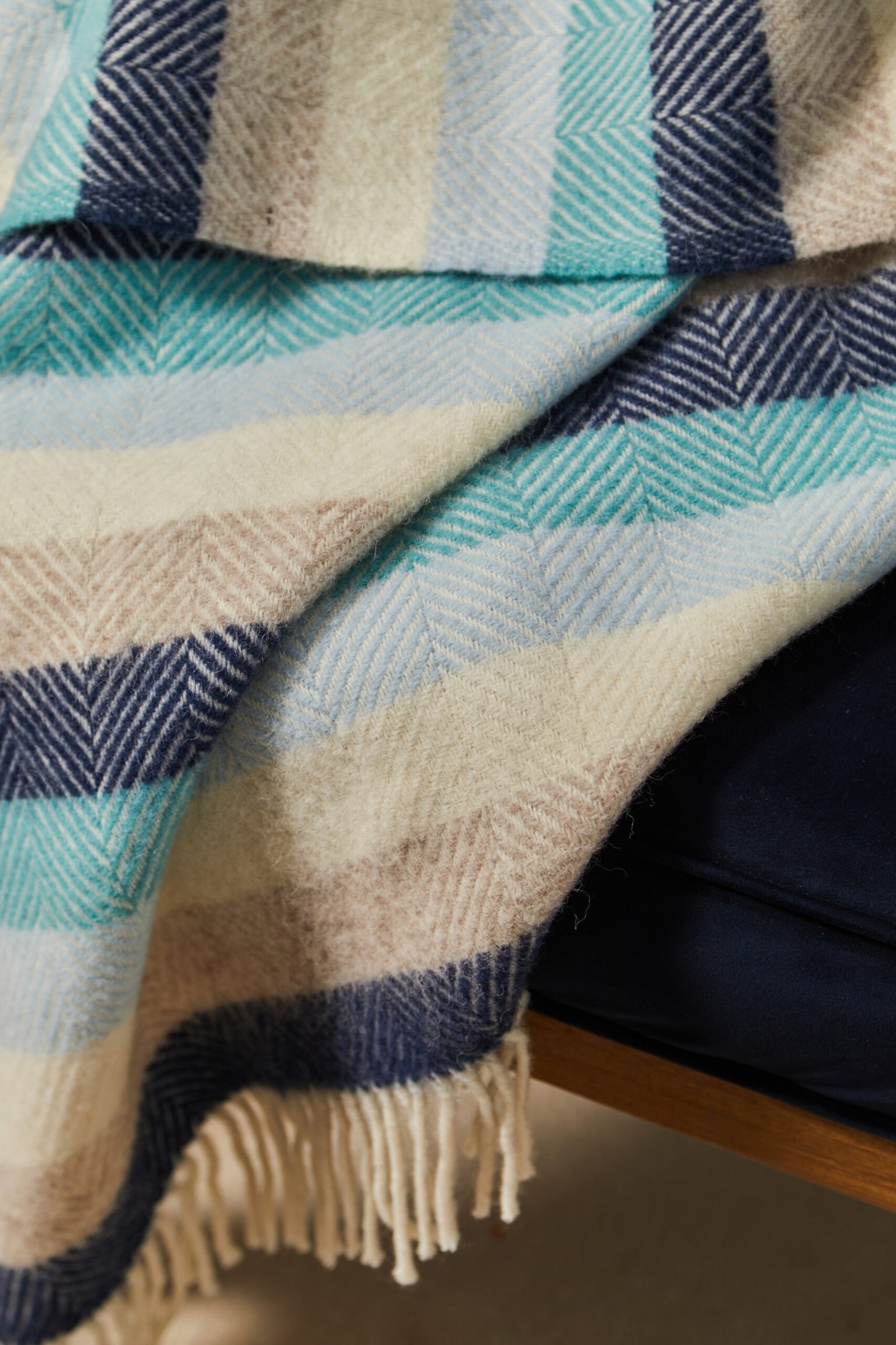 Stripe Seashore Pure New Wool Throw (150cm x 183cm) - Image 4