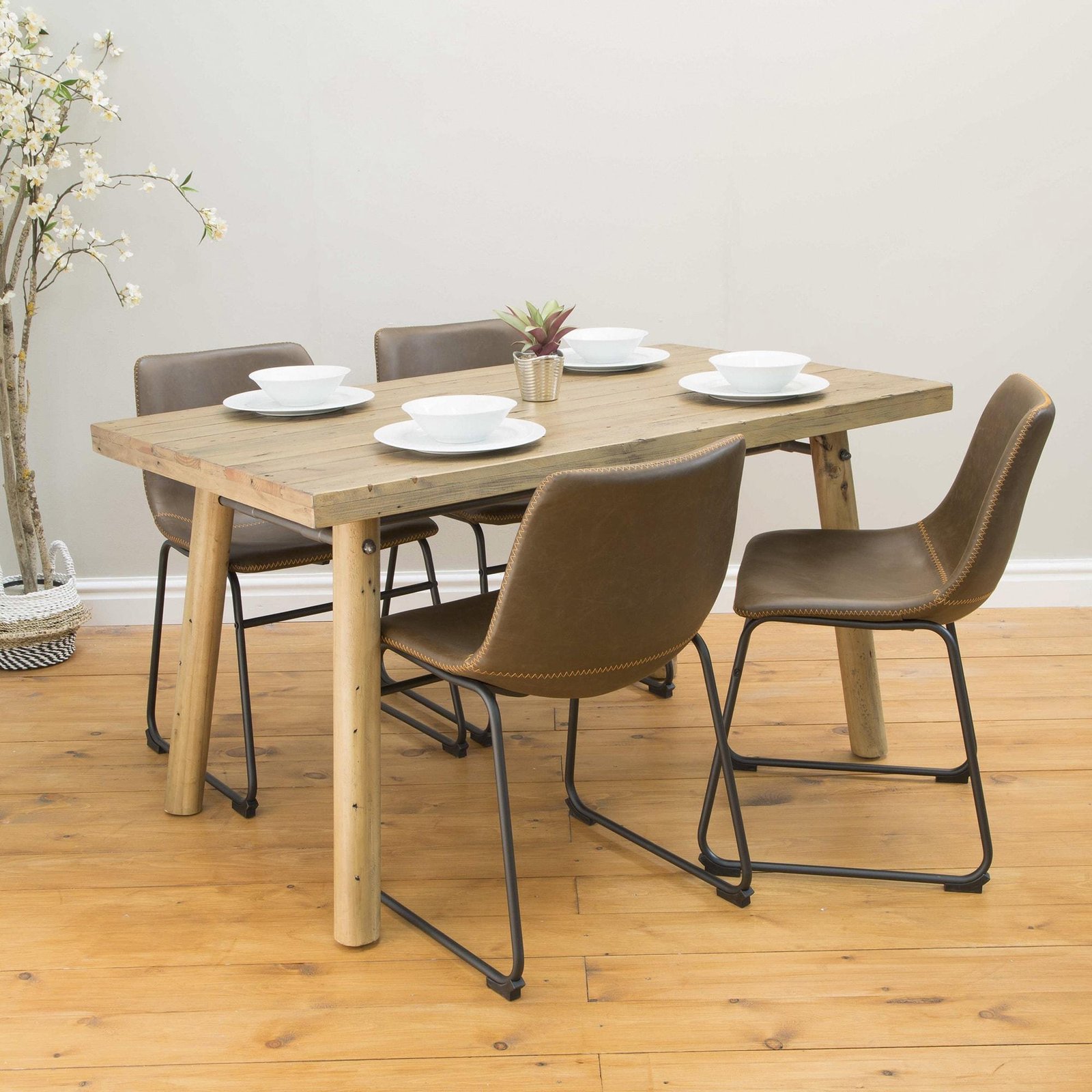 Set of 2 Scoop Dining Chairs in Chestnut