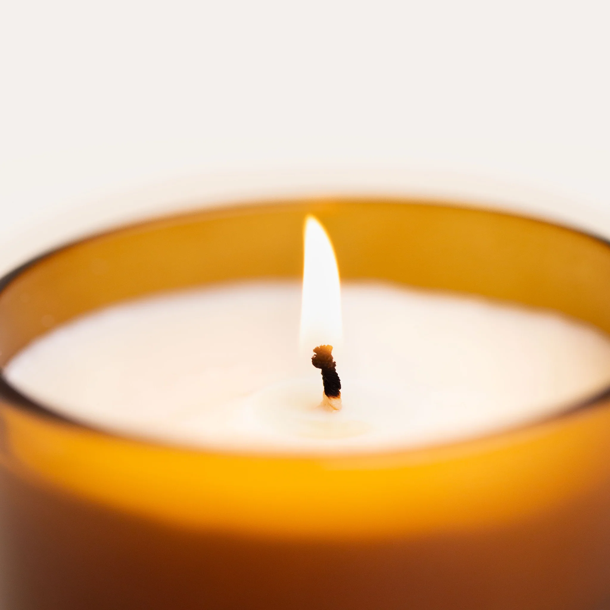 Chapter Organics Aromatherapy Candle 'The Quiet' (300g) - Image 4